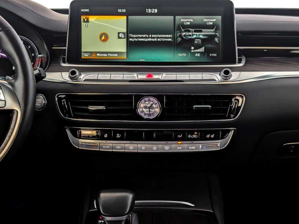 Kia K900 с пробегом — 2022 год. Фото: #12