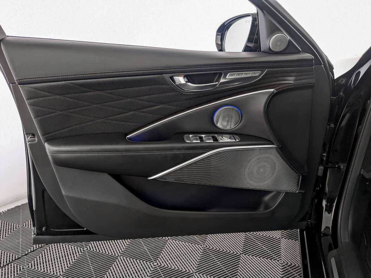 Kia K900 с пробегом — 2022 год. Фото: #14