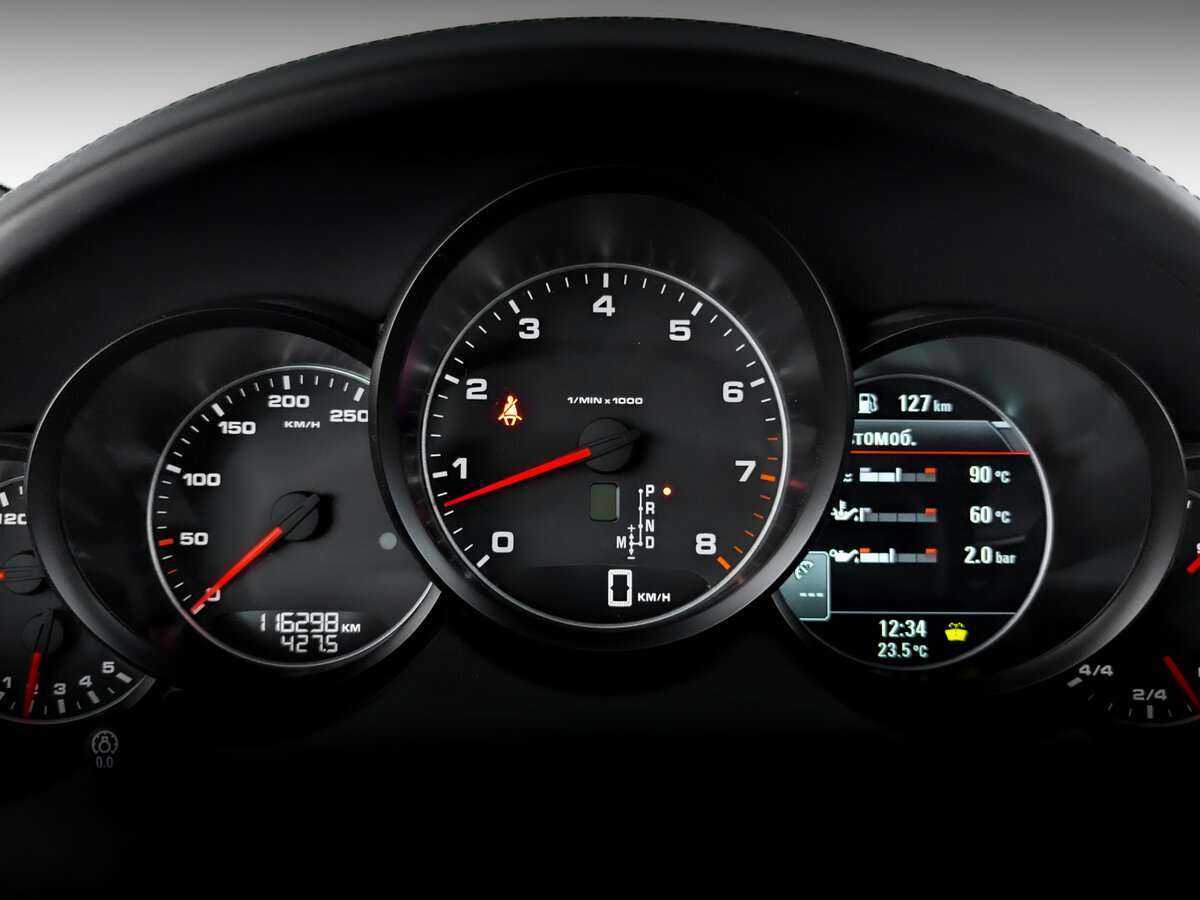 Porsche Cayenne с пробегом — 2014 год. Фото: #11