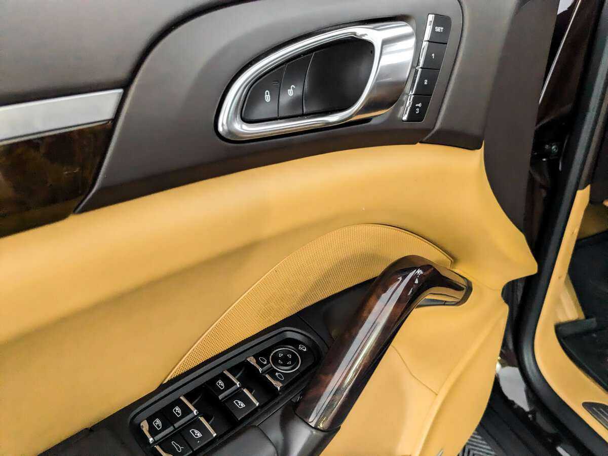 Porsche Cayenne с пробегом — 2014 год. Фото: #22