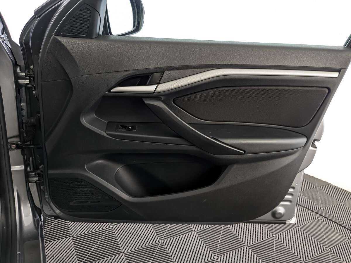 Lada (ВАЗ) Vesta с пробегом — 2021 год. Фото: #19