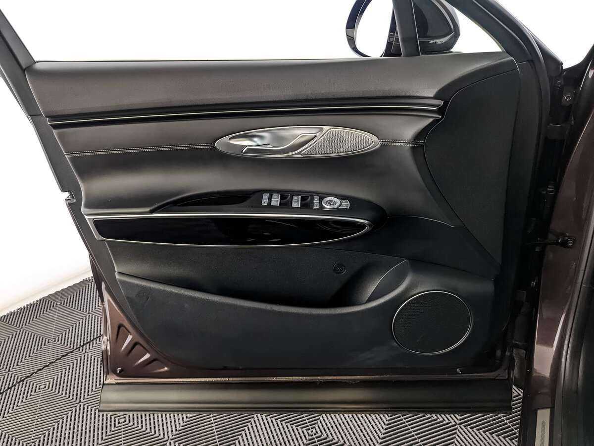 Genesis GV70 с пробегом — 2021 год. Фото: #13