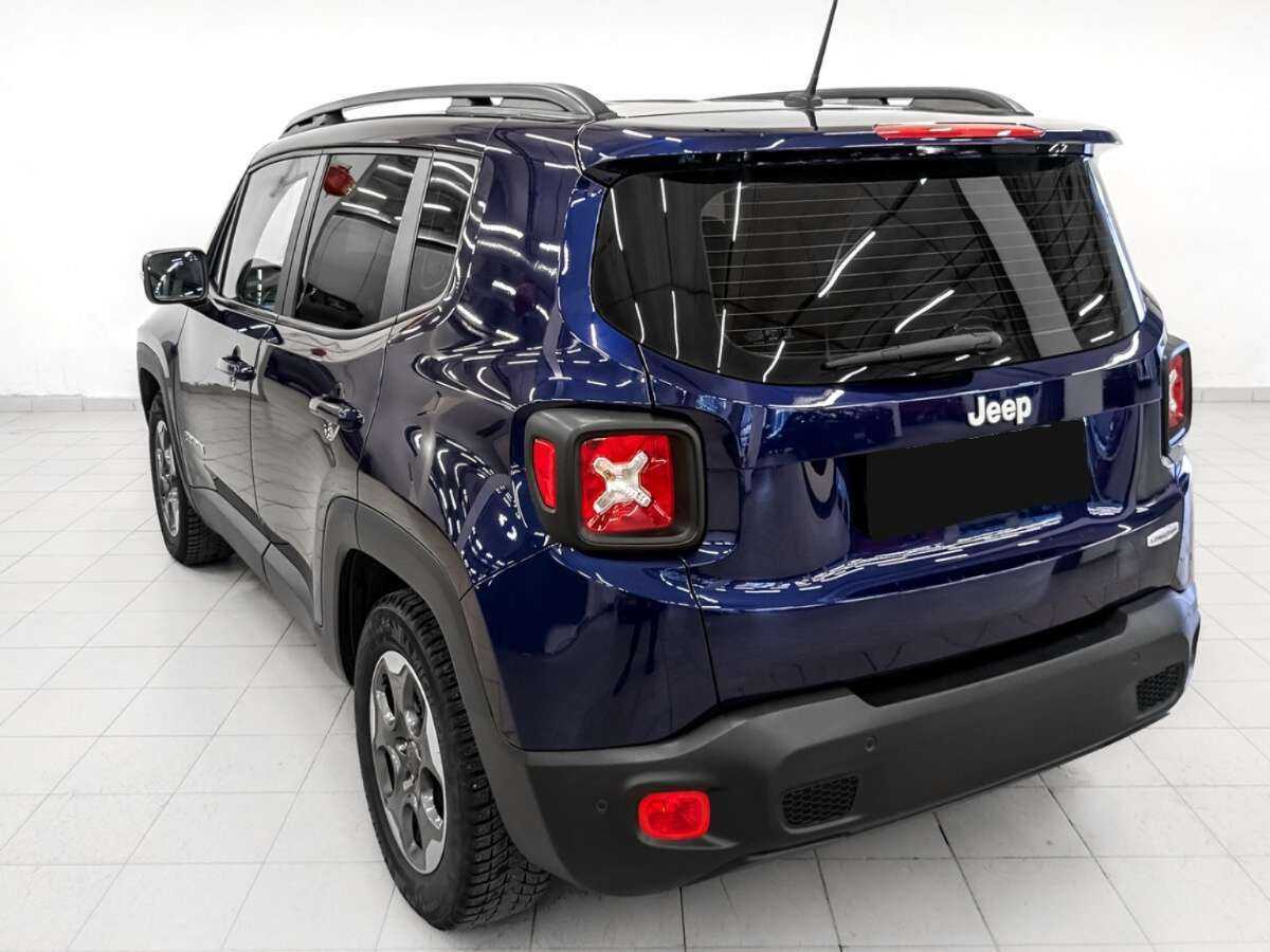 Jeep Renegade с пробегом — 2017 год. Фото: #6