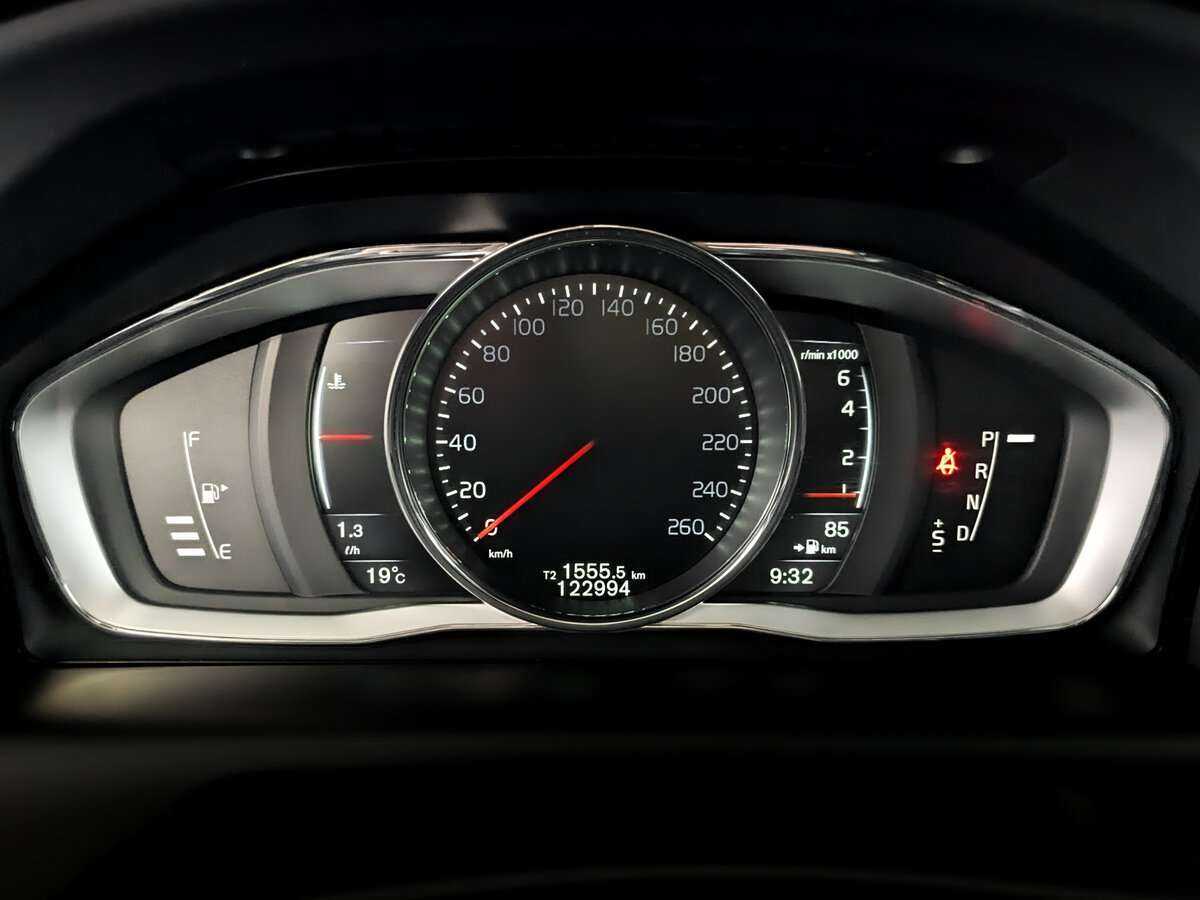 Volvo XC60 с пробегом — 2015 год. Фото: #12