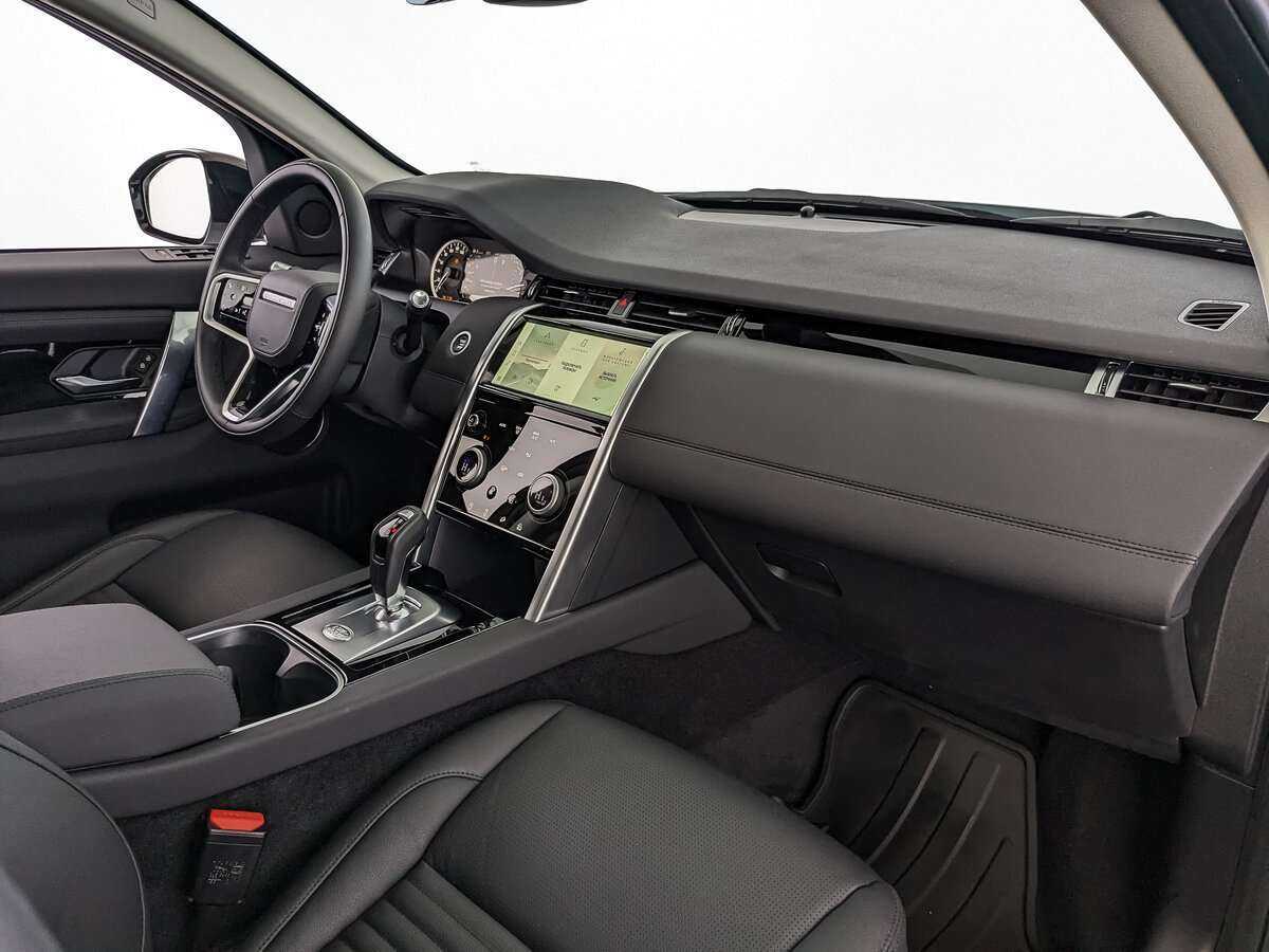 Land Rover Discovery Sport с пробегом — 2022 год. Фото: #8