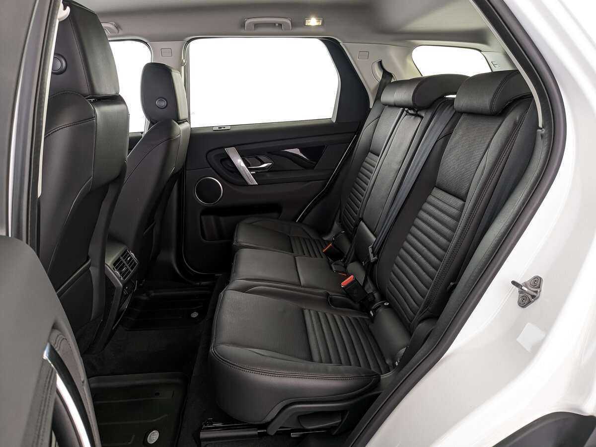 Land Rover Discovery Sport с пробегом — 2022 год. Фото: #12