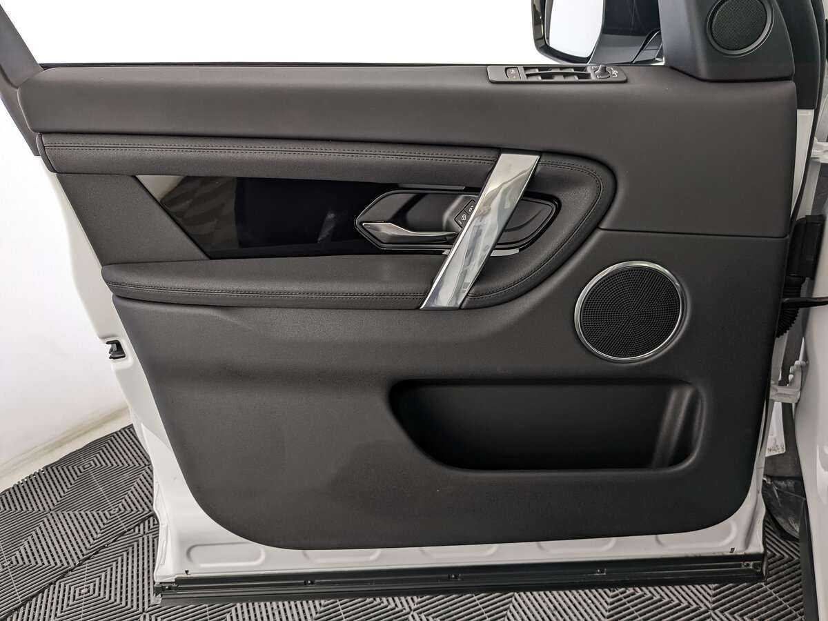 Land Rover Discovery Sport с пробегом — 2022 год. Фото: #13