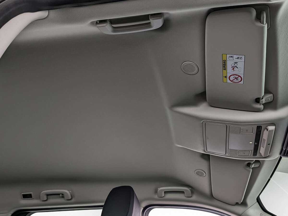 Land Rover Discovery Sport с пробегом — 2022 год. Фото: #17