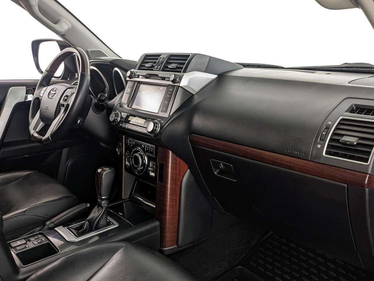 Toyota Land Cruiser Prado с пробегом — 2016 год. Фото: #7