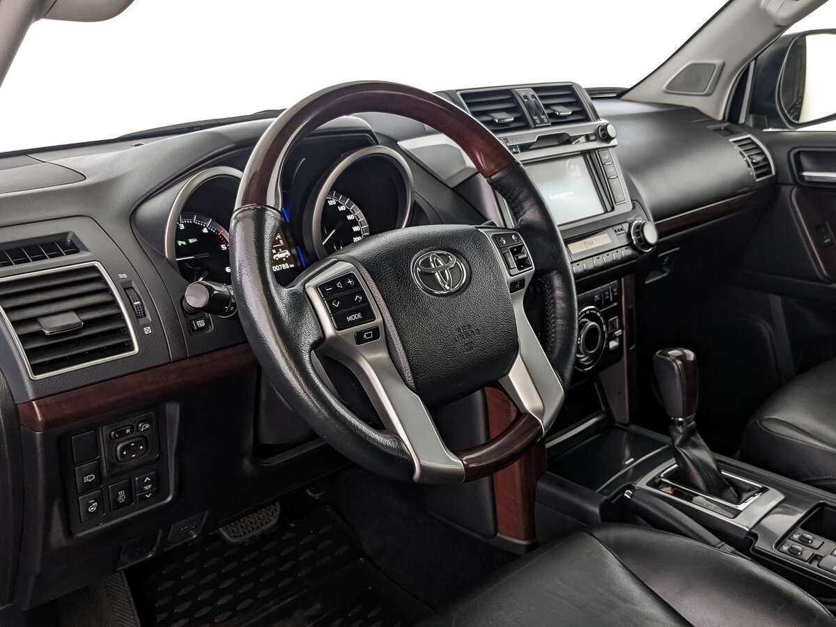 Toyota Land Cruiser Prado с пробегом — 2016 год. Фото: #9