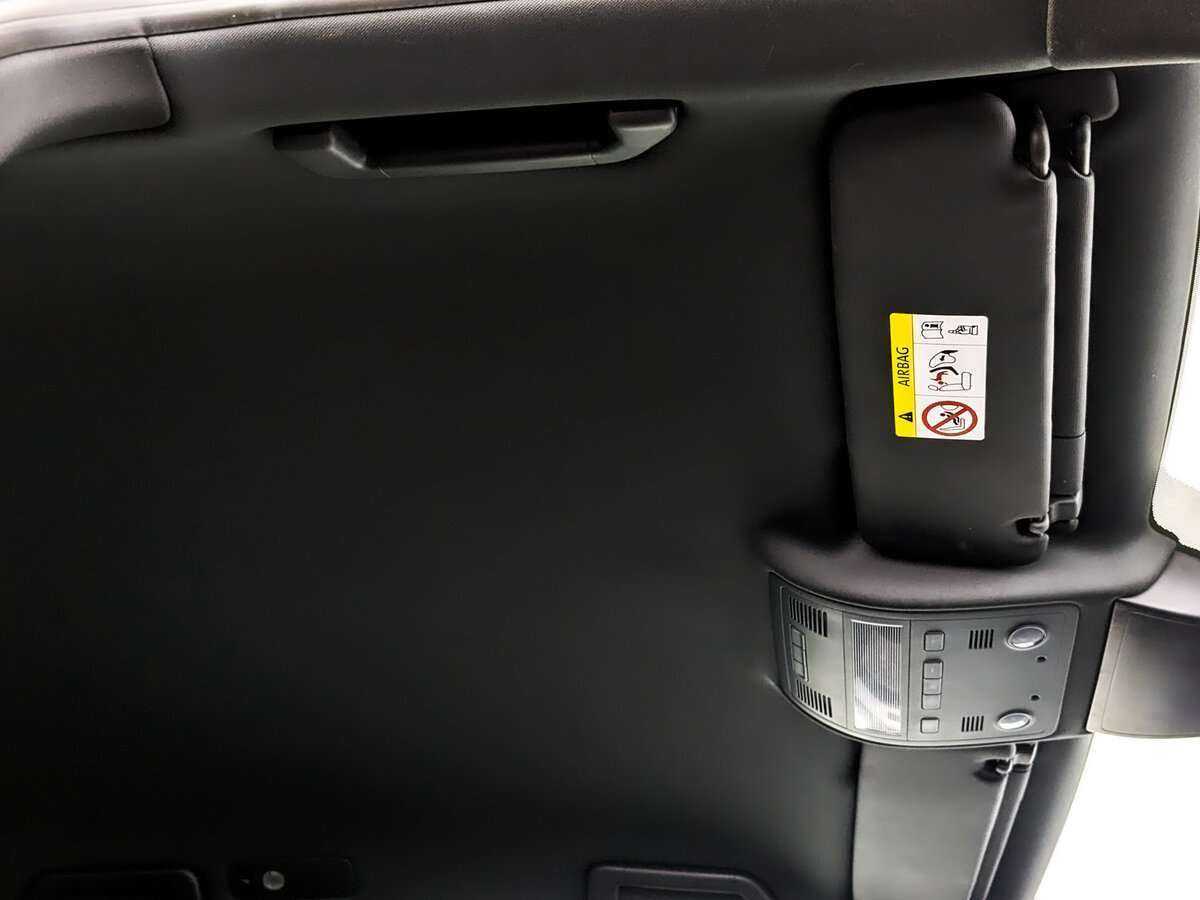 Volkswagen Touareg с пробегом — 2017 год. Фото: #18