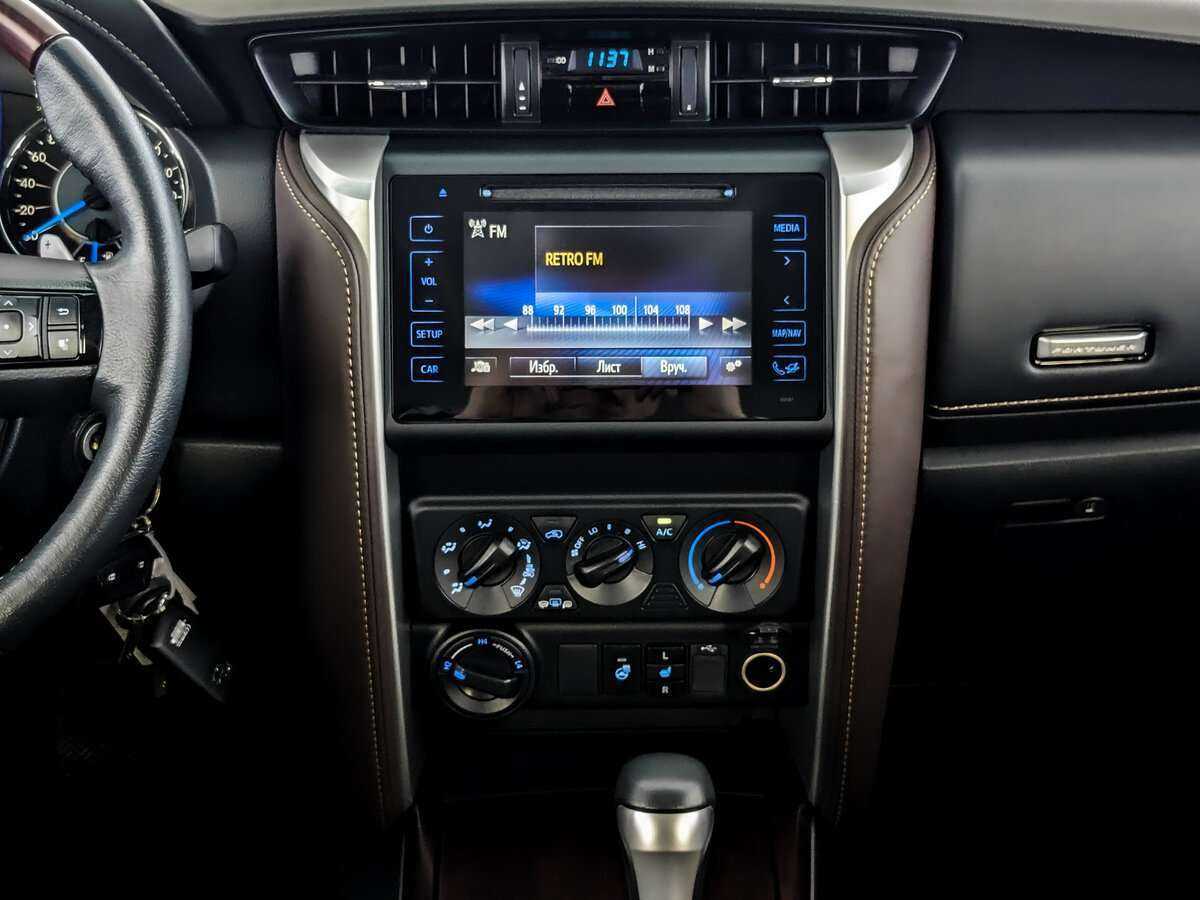 Toyota Fortuner с пробегом — 2018 год. Фото: #12