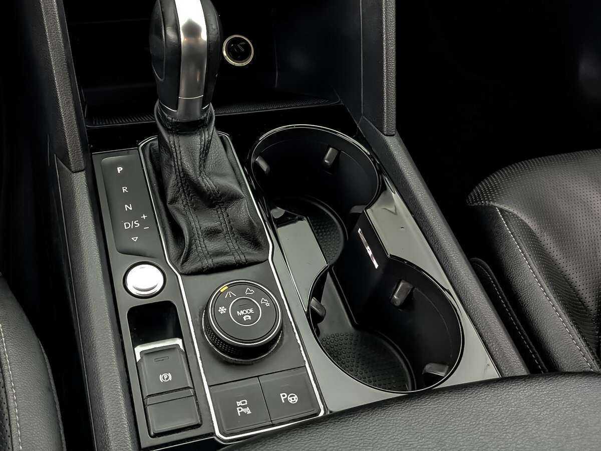 Volkswagen Teramont с пробегом — 2018 год. Фото: #21