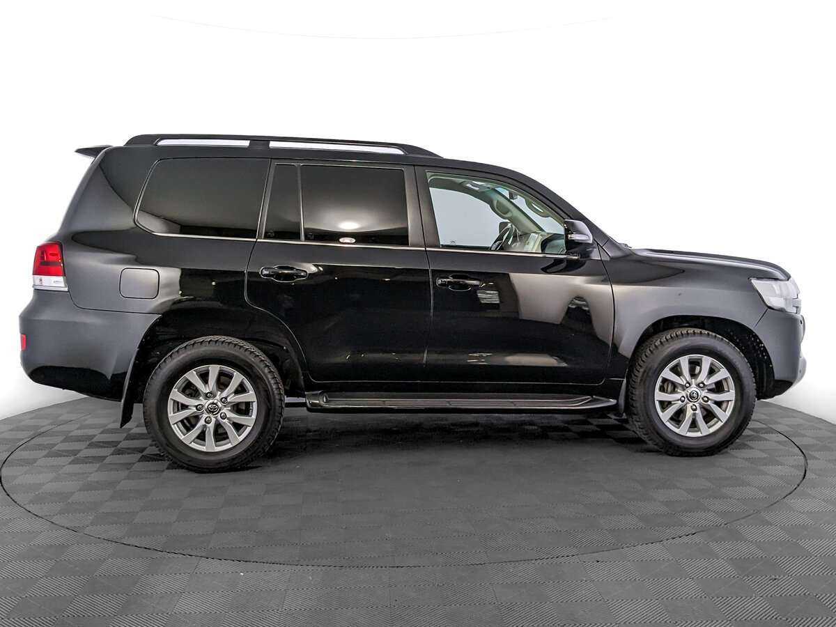 Toyota Land Cruiser с пробегом — 2019 год. Фото: #3