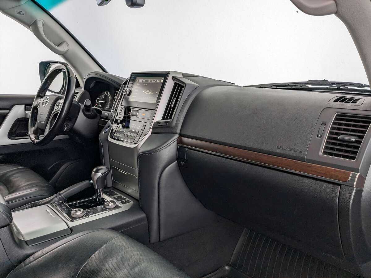 Toyota Land Cruiser с пробегом — 2019 год. Фото: #8