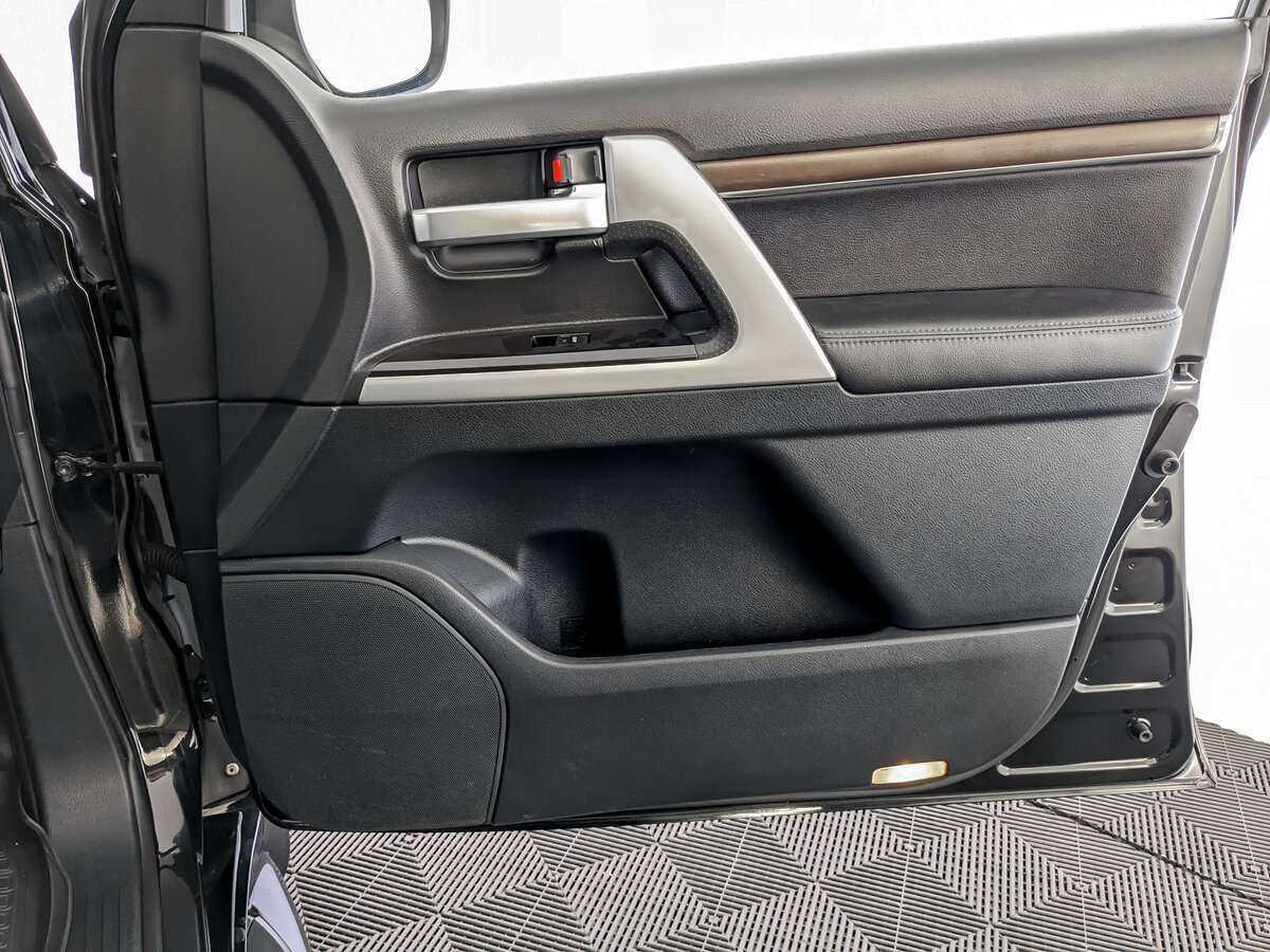Toyota Land Cruiser с пробегом — 2019 год. Фото: #20