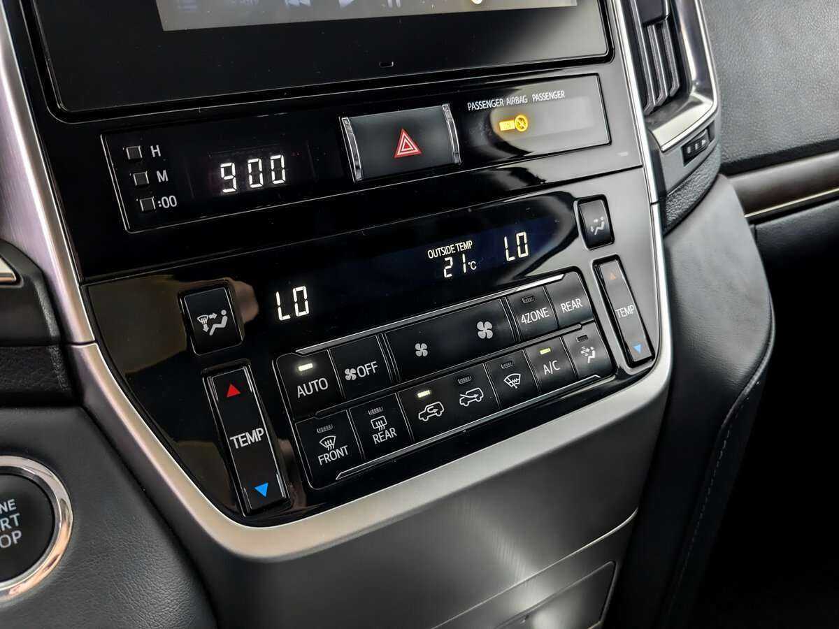 Toyota Land Cruiser с пробегом — 2019 год. Фото: #21
