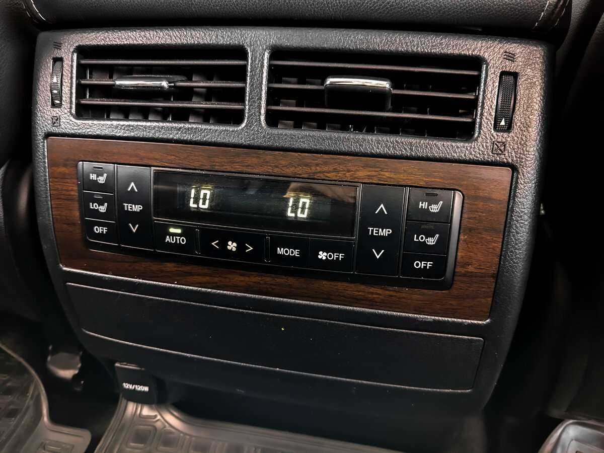 Toyota Land Cruiser с пробегом — 2019 год. Фото: #22