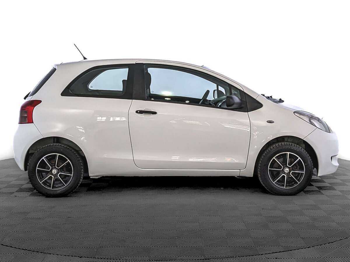 Toyota Yaris с пробегом — 2007 год. Фото: #3