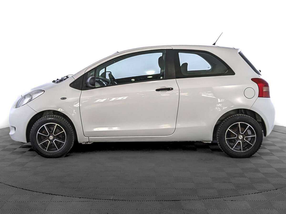 Toyota Yaris с пробегом — 2007 год. Фото: #7