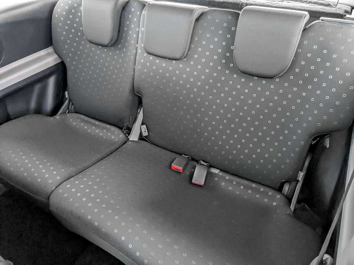 Toyota Yaris с пробегом — 2007 год. Фото: #9