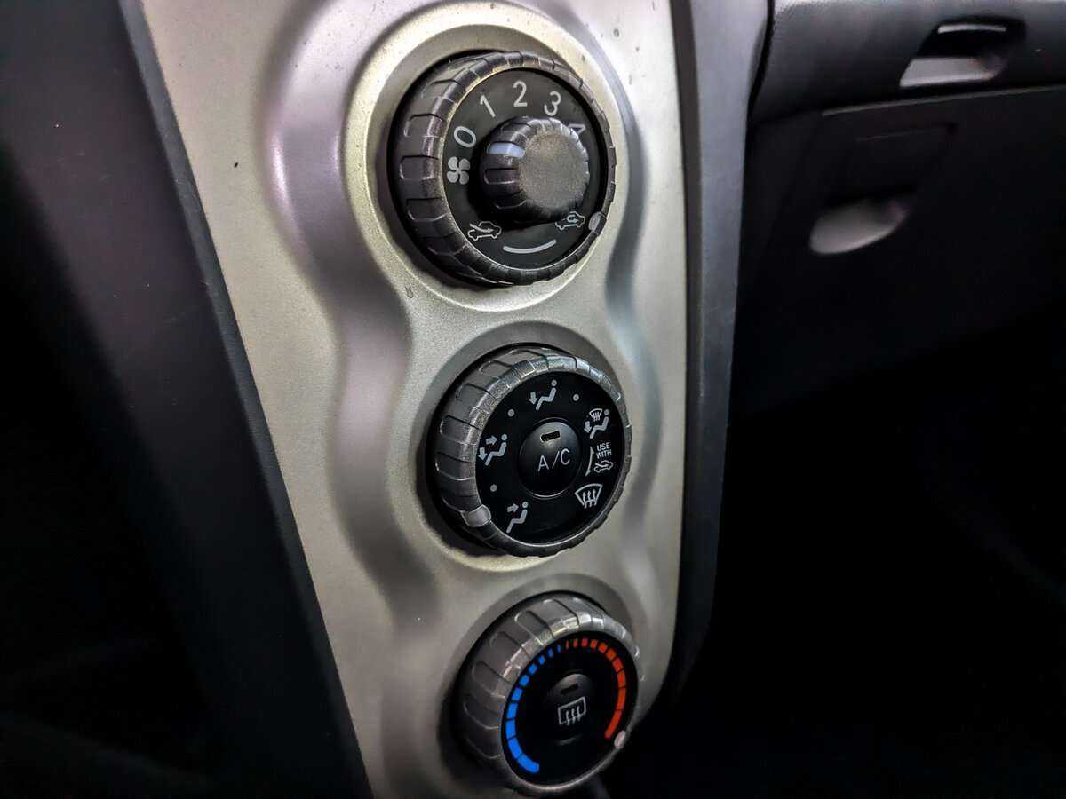 Toyota Yaris с пробегом — 2007 год. Фото: #20