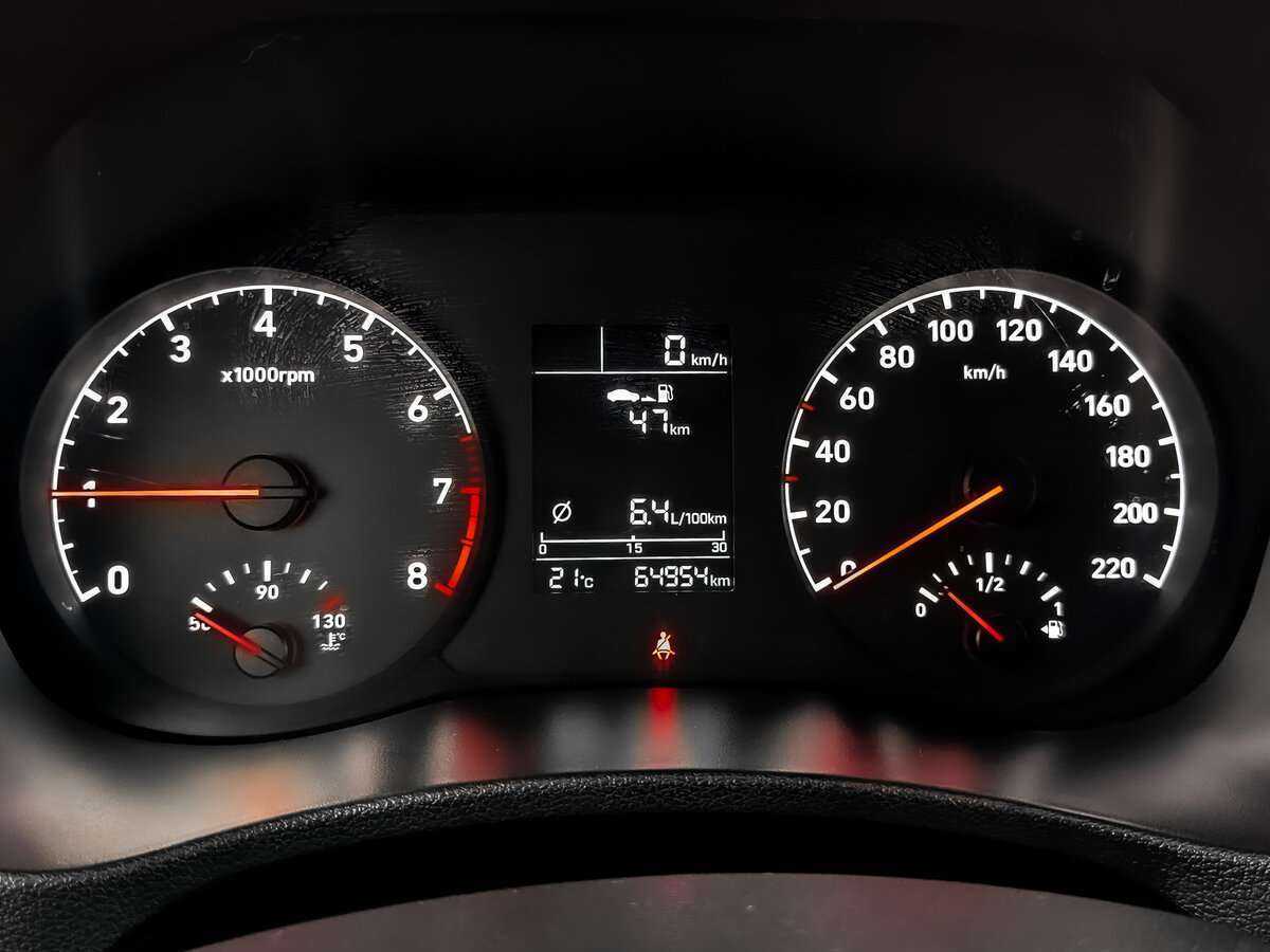 Hyundai Solaris с пробегом — 2019 год. Фото: #10