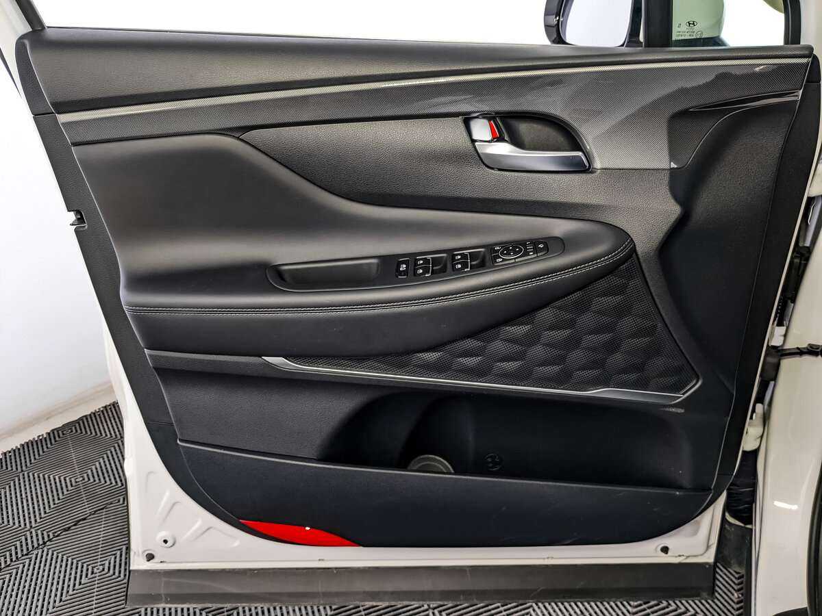 Hyundai Santa Fe с пробегом — 2022 год. Фото: #14