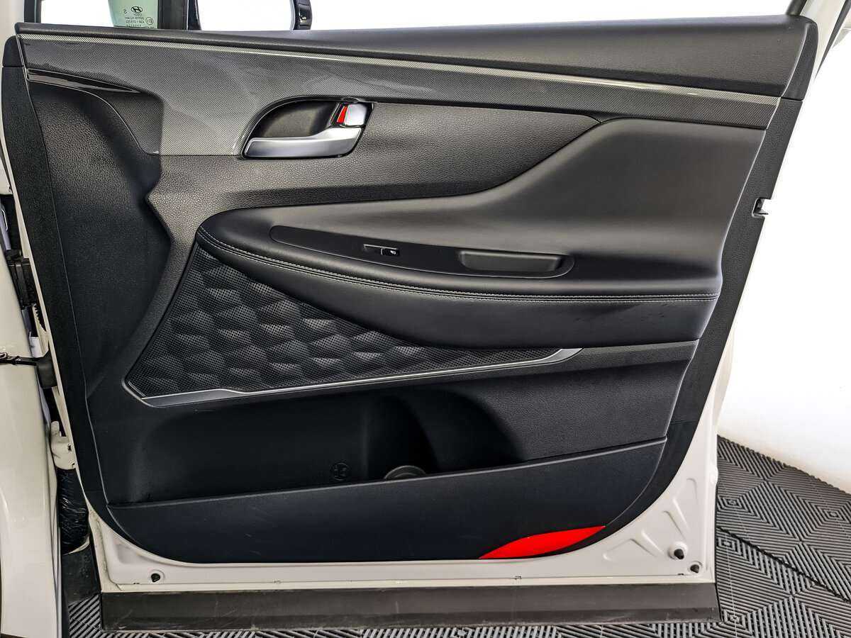 Hyundai Santa Fe с пробегом — 2022 год. Фото: #20