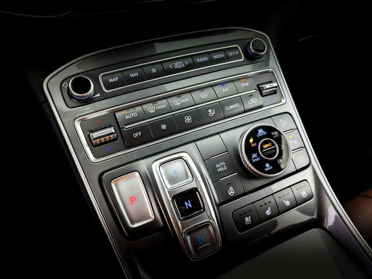 Hyundai Santa Fe с пробегом — 2022 год. Фото: #25