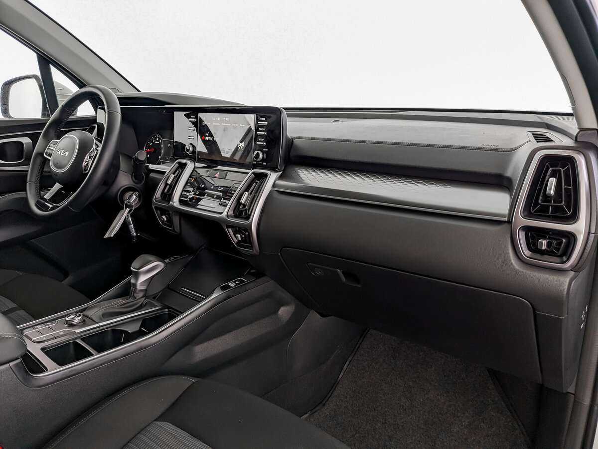 Kia Sorento с пробегом — 2023 год. Фото: #7