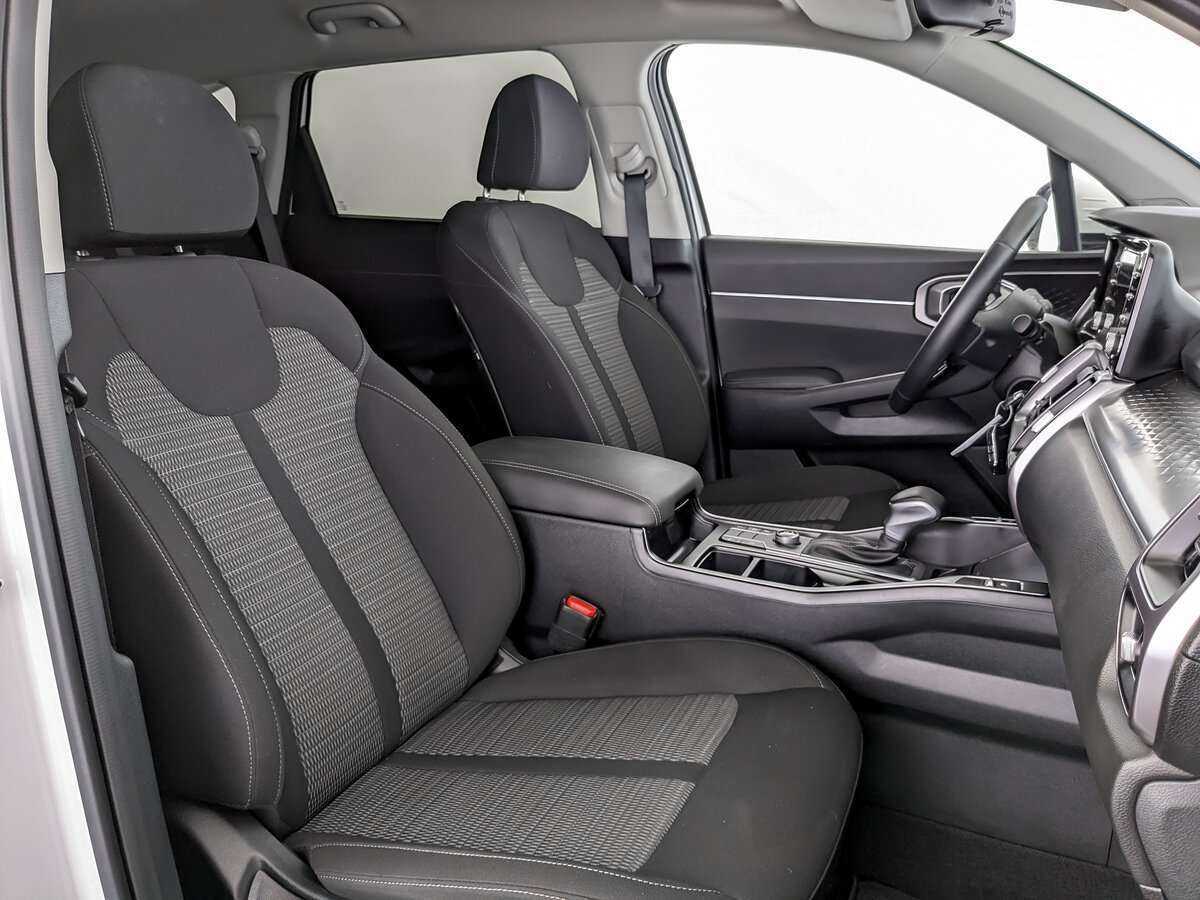 Kia Sorento с пробегом — 2023 год. Фото: #16