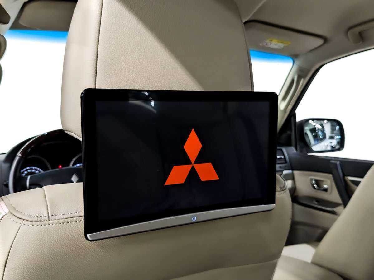 Mitsubishi Pajero с пробегом — 2019 год. Фото: #21