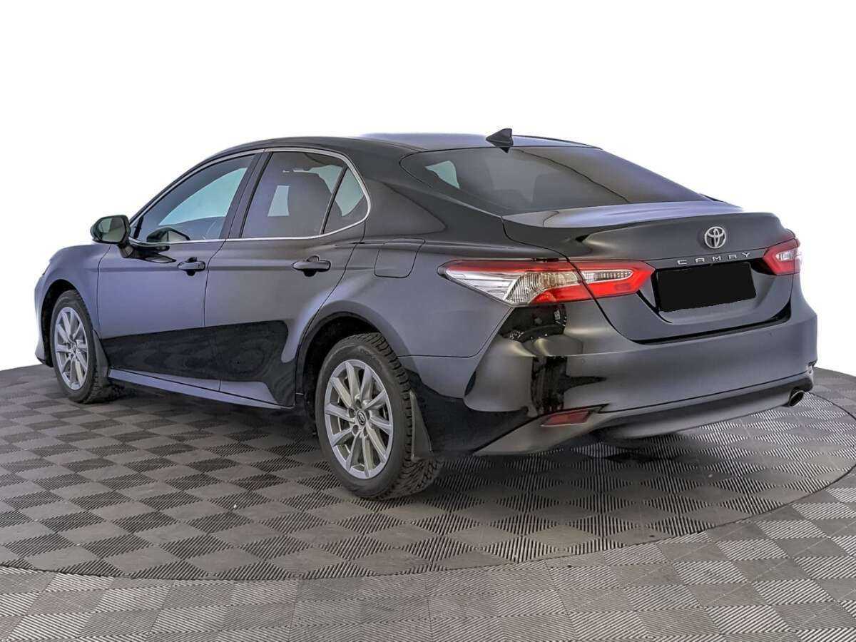 Toyota Camry с пробегом — 2021 год. Фото: #6