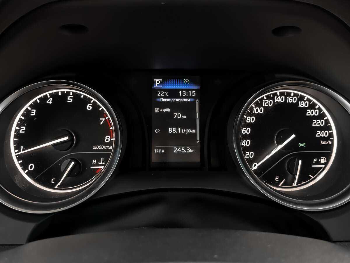 Toyota Camry с пробегом — 2021 год. Фото: #11