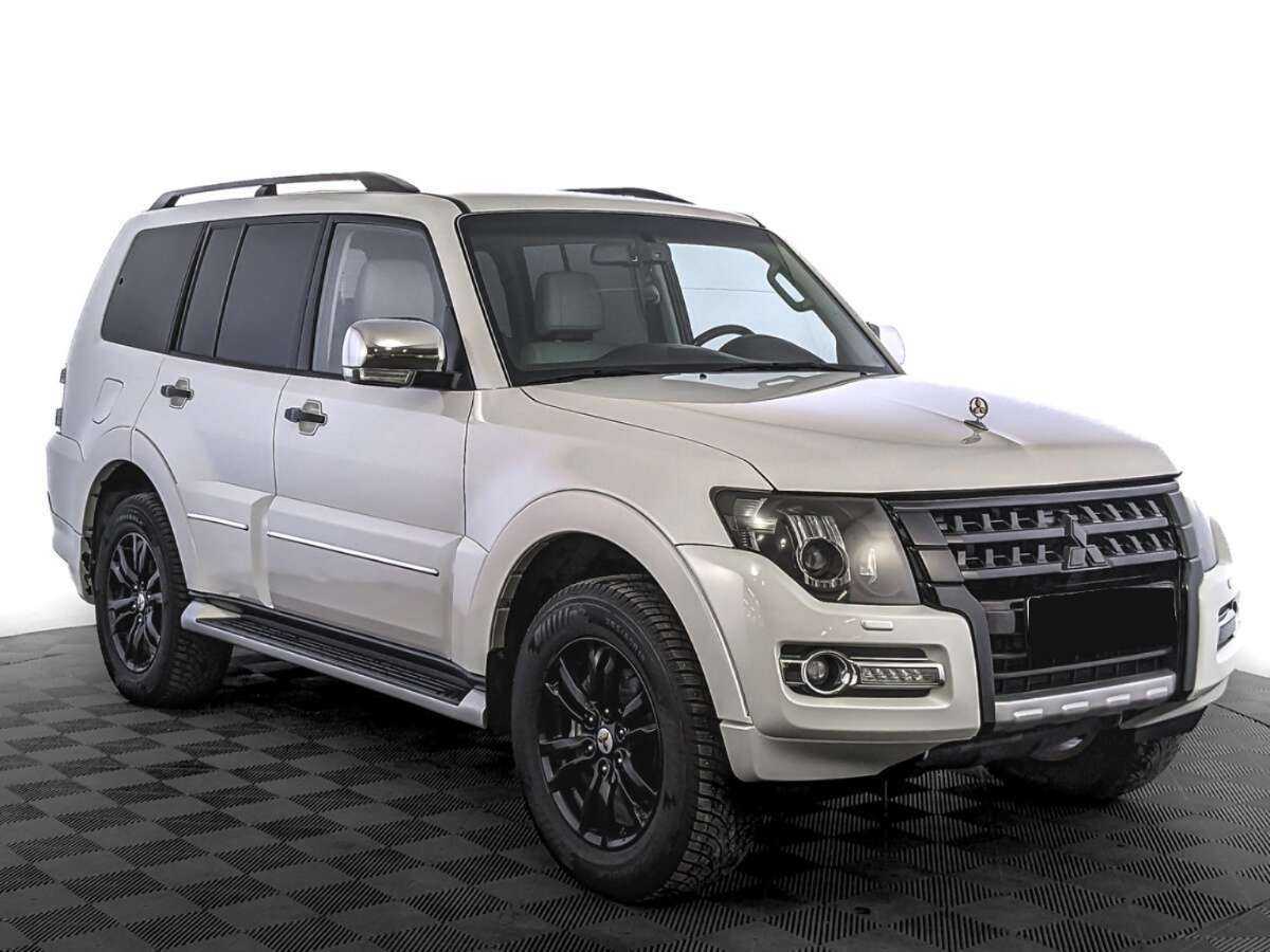 Mitsubishi Pajero с пробегом — 2020 год. Фото: #2