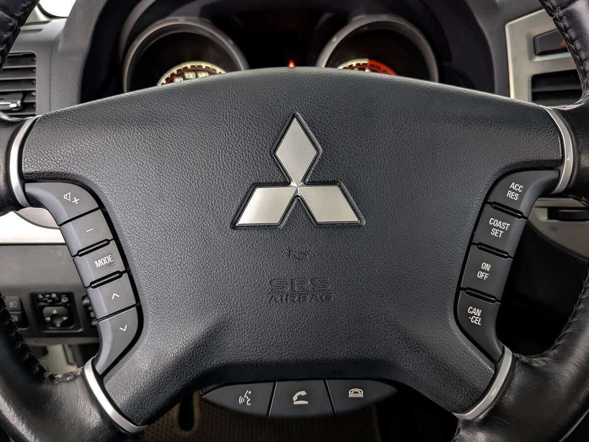 Mitsubishi Pajero с пробегом — 2021 год. Фото: #21