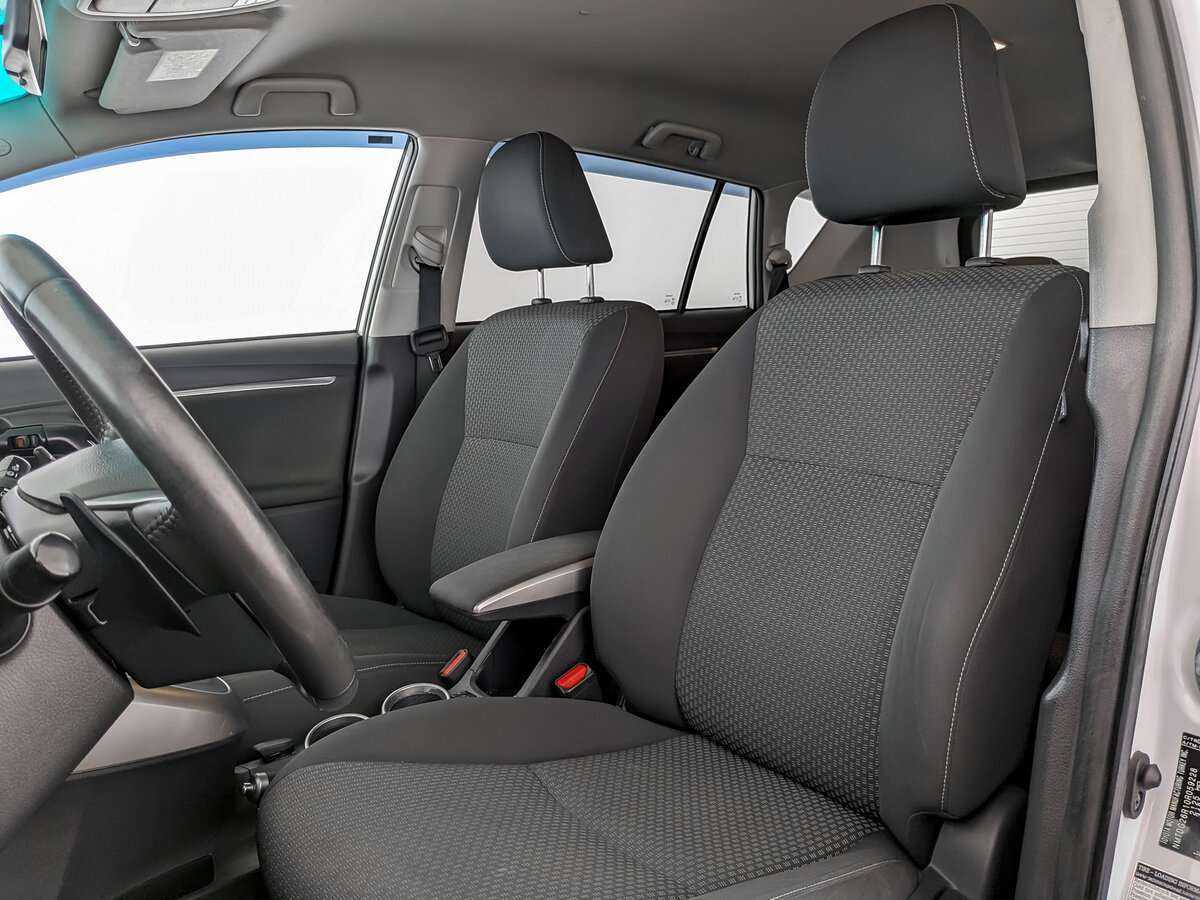 Toyota Verso с пробегом — 2013 год. Фото: #15