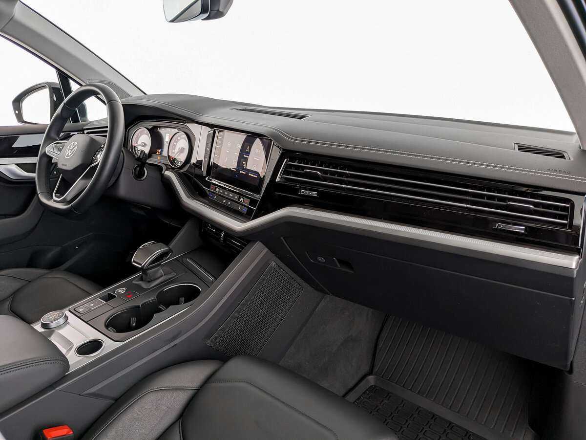 Volkswagen Touareg с пробегом — 2021 год. Фото: #10