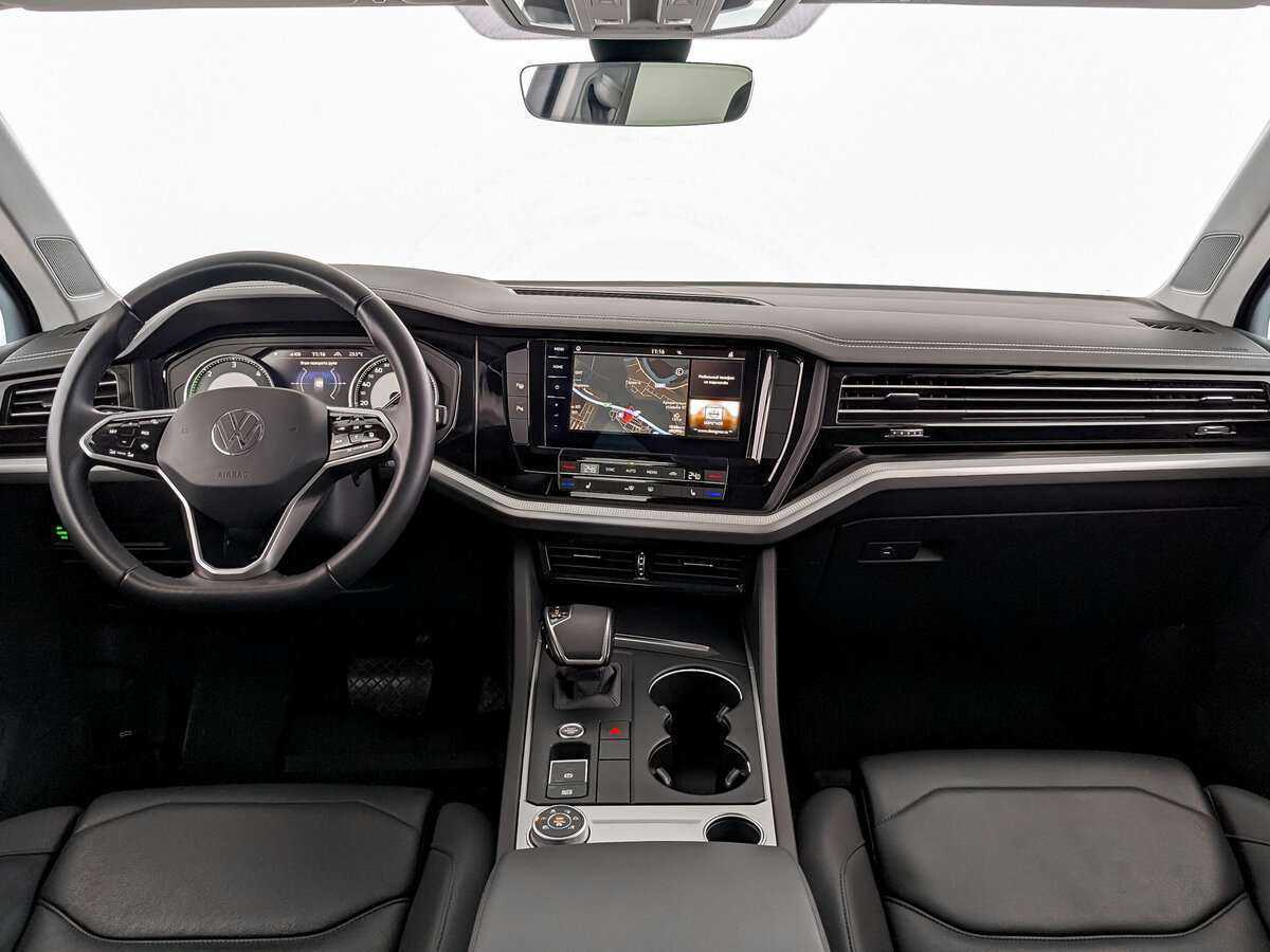 Volkswagen Touareg с пробегом — 2021 год. Фото: #13