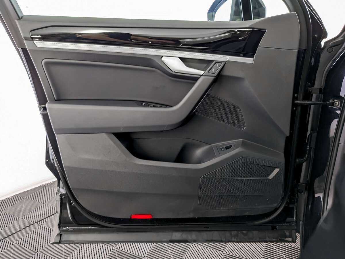 Volkswagen Touareg с пробегом — 2021 год. Фото: #18