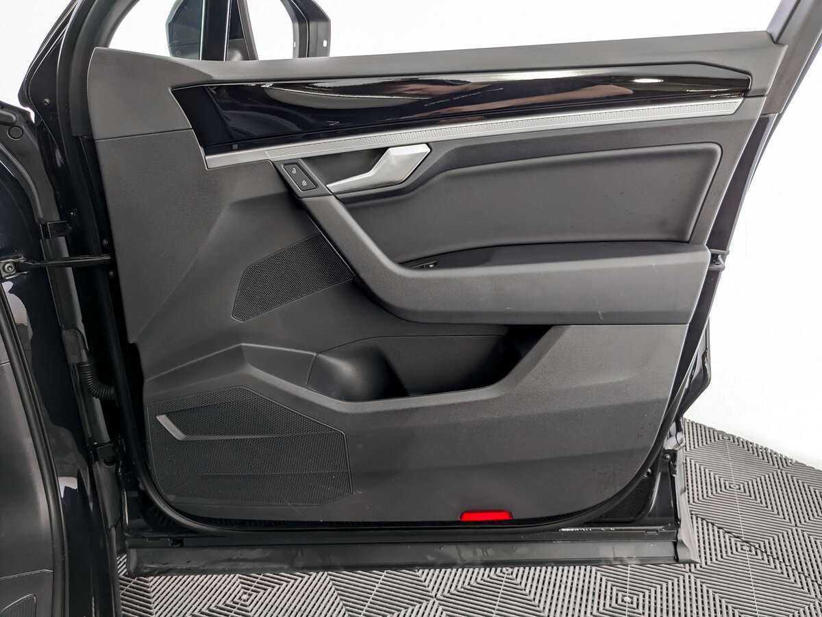 Volkswagen Touareg с пробегом — 2021 год. Фото: #25