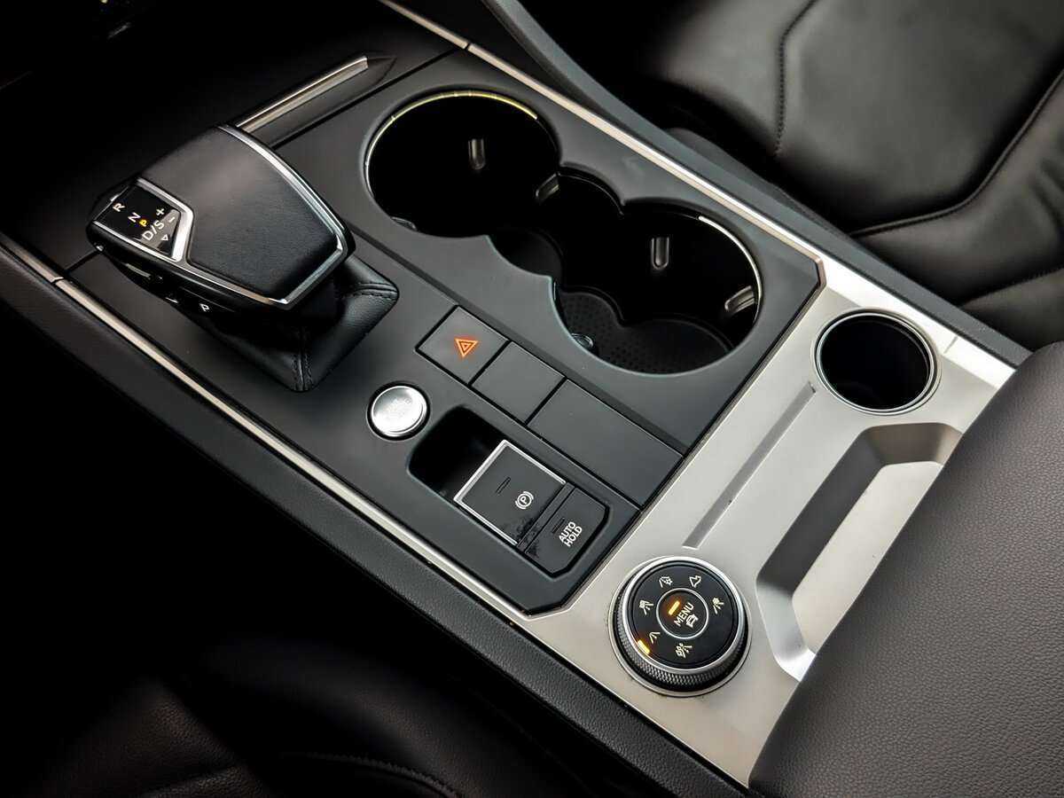 Volkswagen Touareg с пробегом — 2021 год. Фото: #26