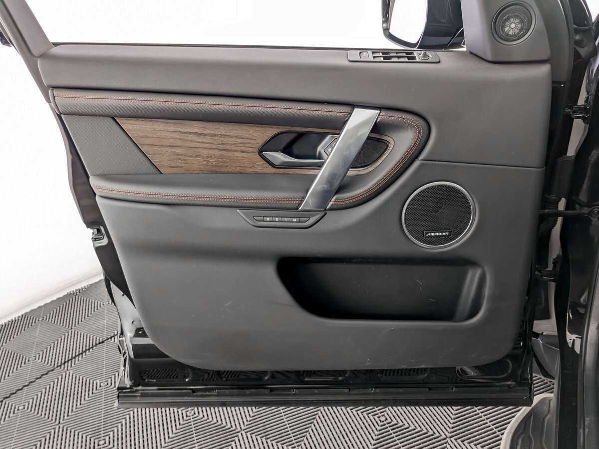 Land Rover Discovery Sport с пробегом — 2022 год. Фото: #13