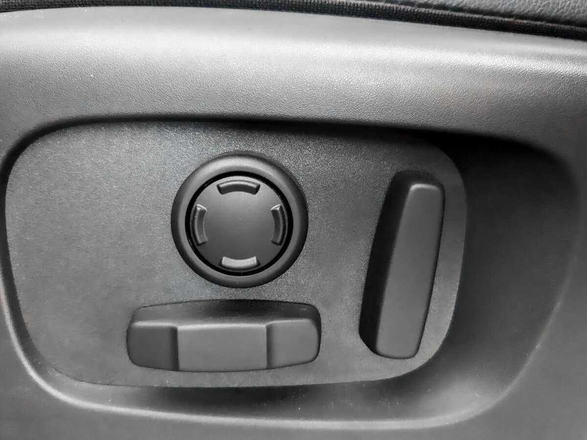 Land Rover Discovery Sport с пробегом — 2022 год. Фото: #15