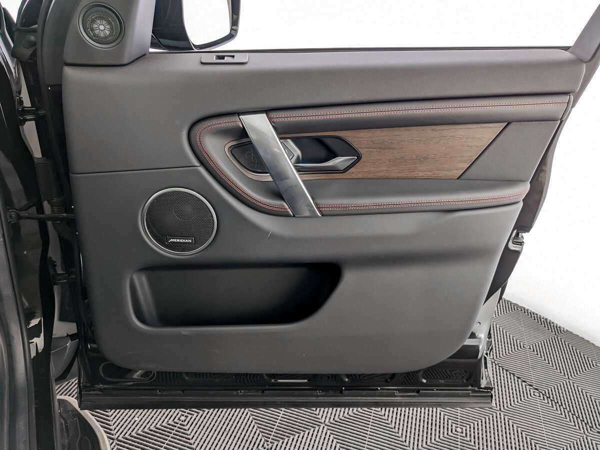 Land Rover Discovery Sport с пробегом — 2022 год. Фото: #20