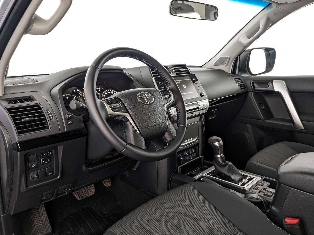 Toyota Land Cruiser Prado с пробегом — 2022 год. Фото: #9
