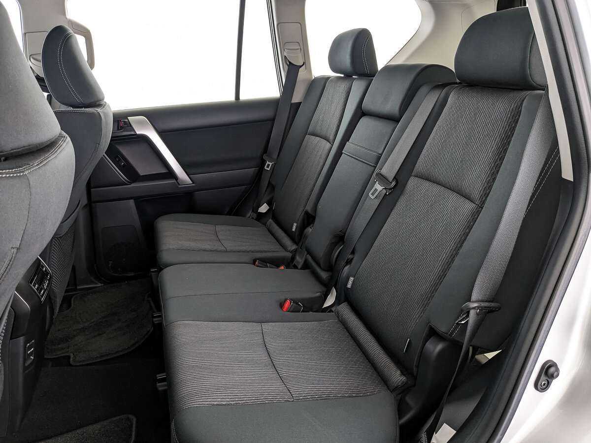 Toyota Land Cruiser Prado с пробегом — 2022 год. Фото: #12