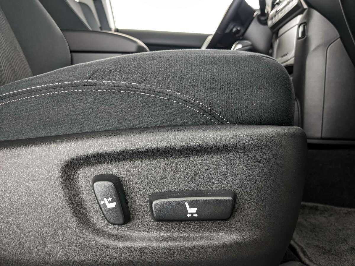 Toyota Land Cruiser Prado с пробегом — 2022 год. Фото: #23