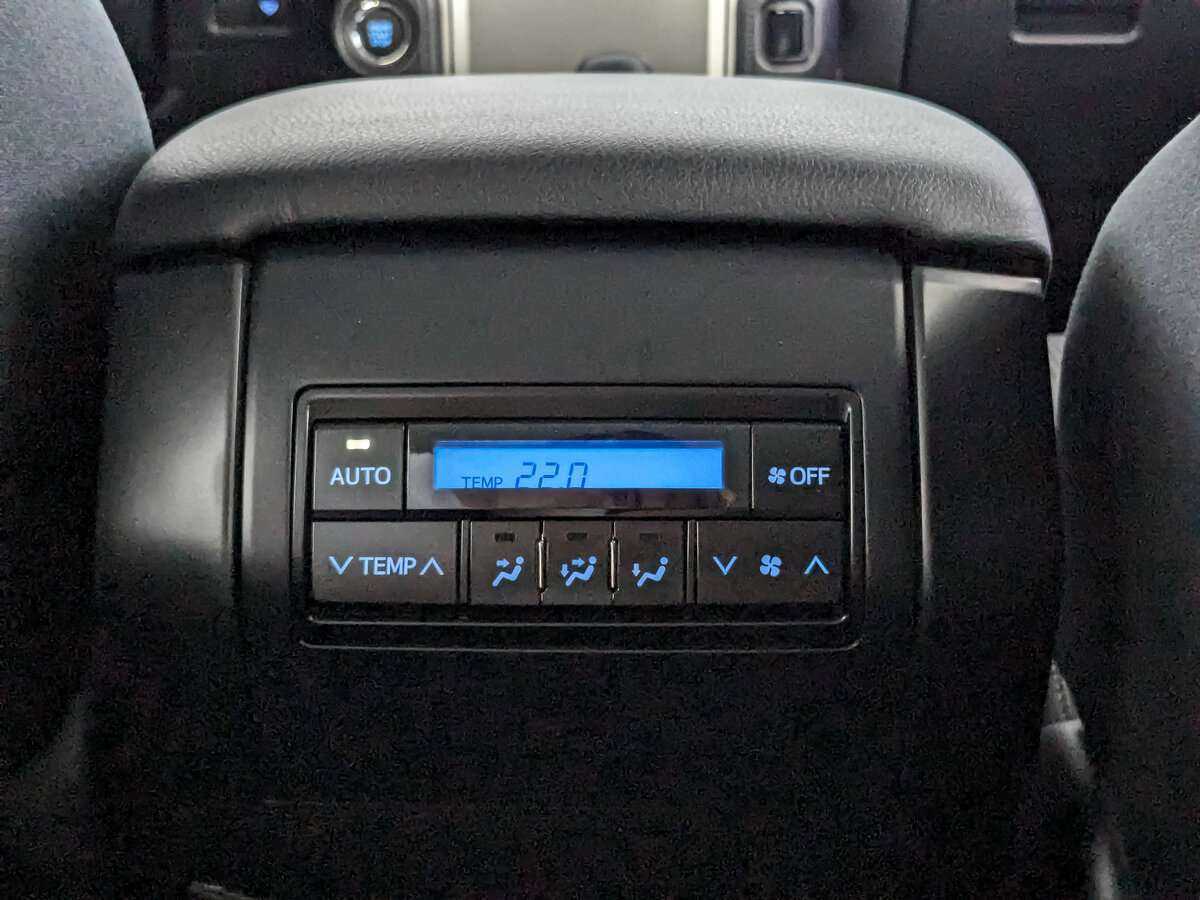 Toyota Land Cruiser Prado с пробегом — 2022 год. Фото: #24